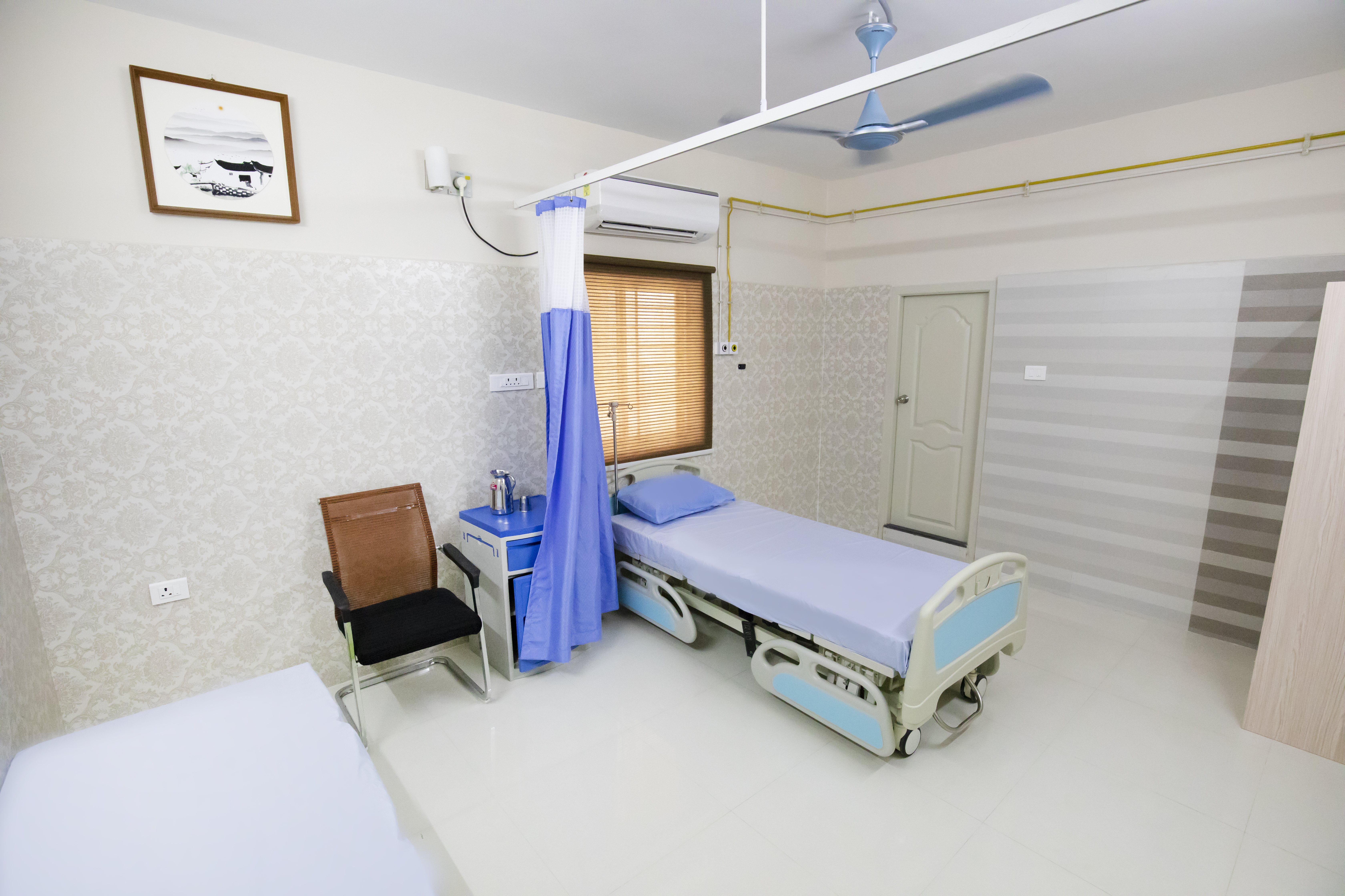 Patient Room (3)